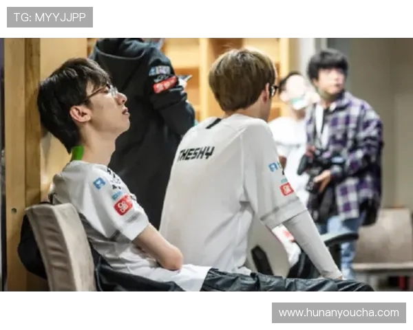 高校联赛分析：FPX团队协作展现出色配合与战术执行力